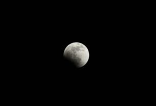 Eclipse Lunar Parcial (93,5%)