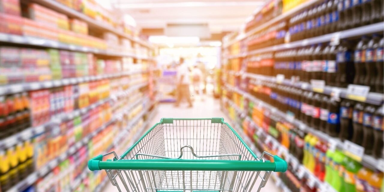 Preços no supermercado mudam comportamento do consumidor e transformam rotina das famílias