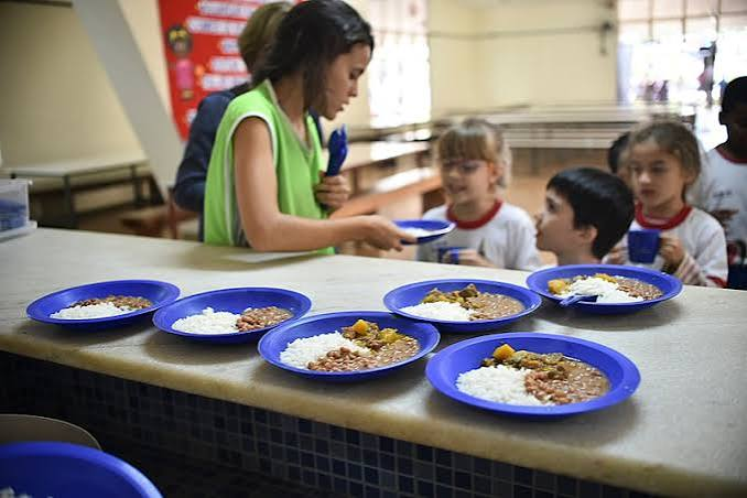Educação.